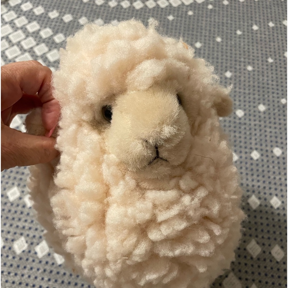 Never used. Was in storage. Cute lamb
